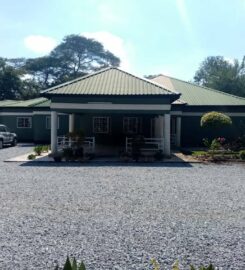 MAROON LUXURY ESTATES LTD